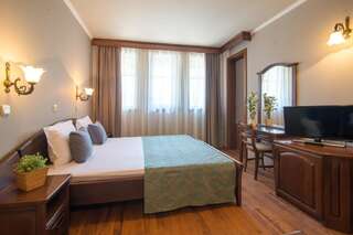 Отель Hotel Izvora Кранево Двухместный номер с 1 кроватью или 2 отдельными кроватями-9