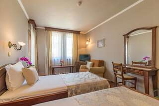 Отель Hotel Izvora Кранево Двухместный номер с 1 кроватью или 2 отдельными кроватями-10